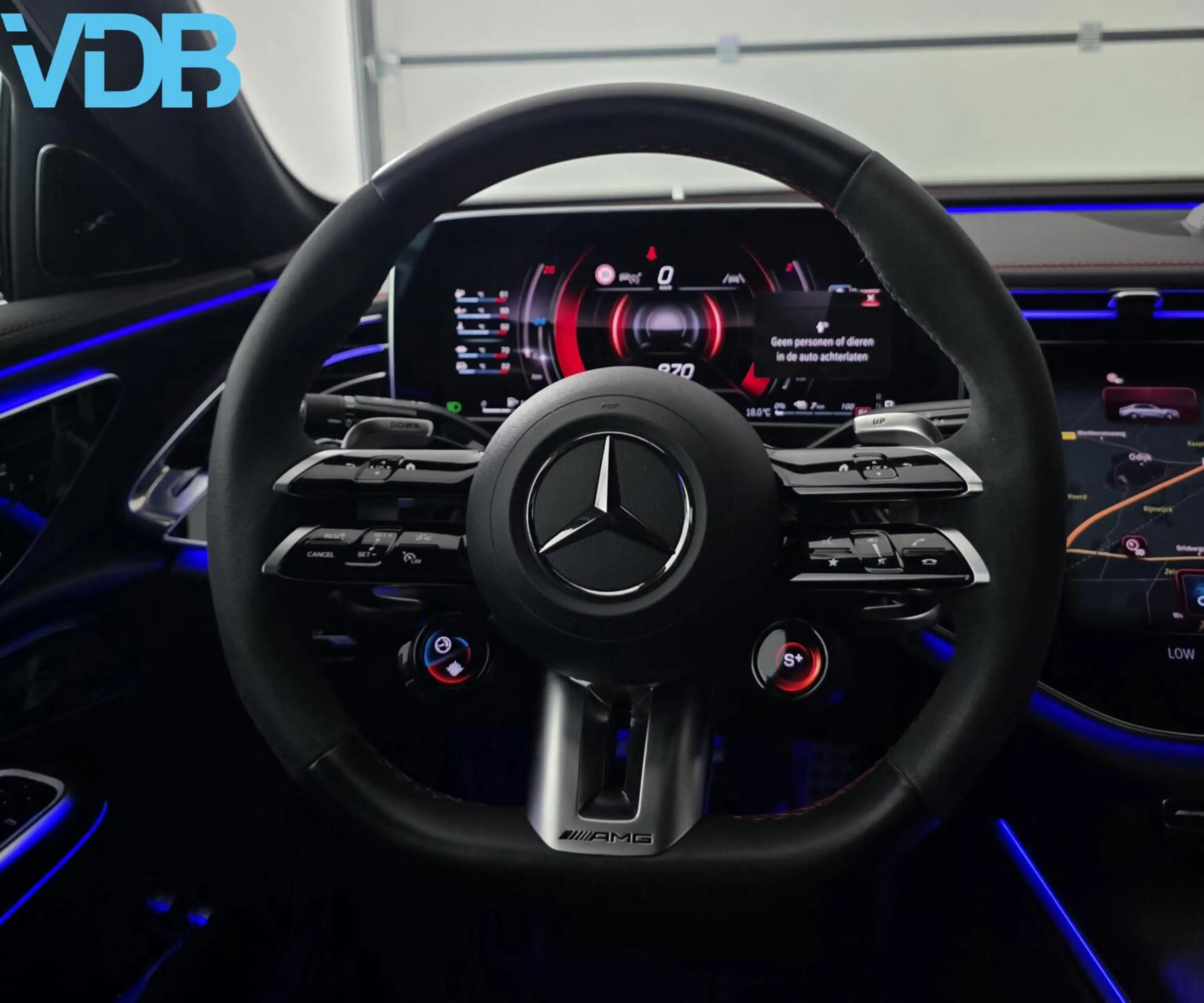 Mercedes-Benz E 53 AMG 4MATIC+ Night PANO SUPERSCREEN BTW — photo 12