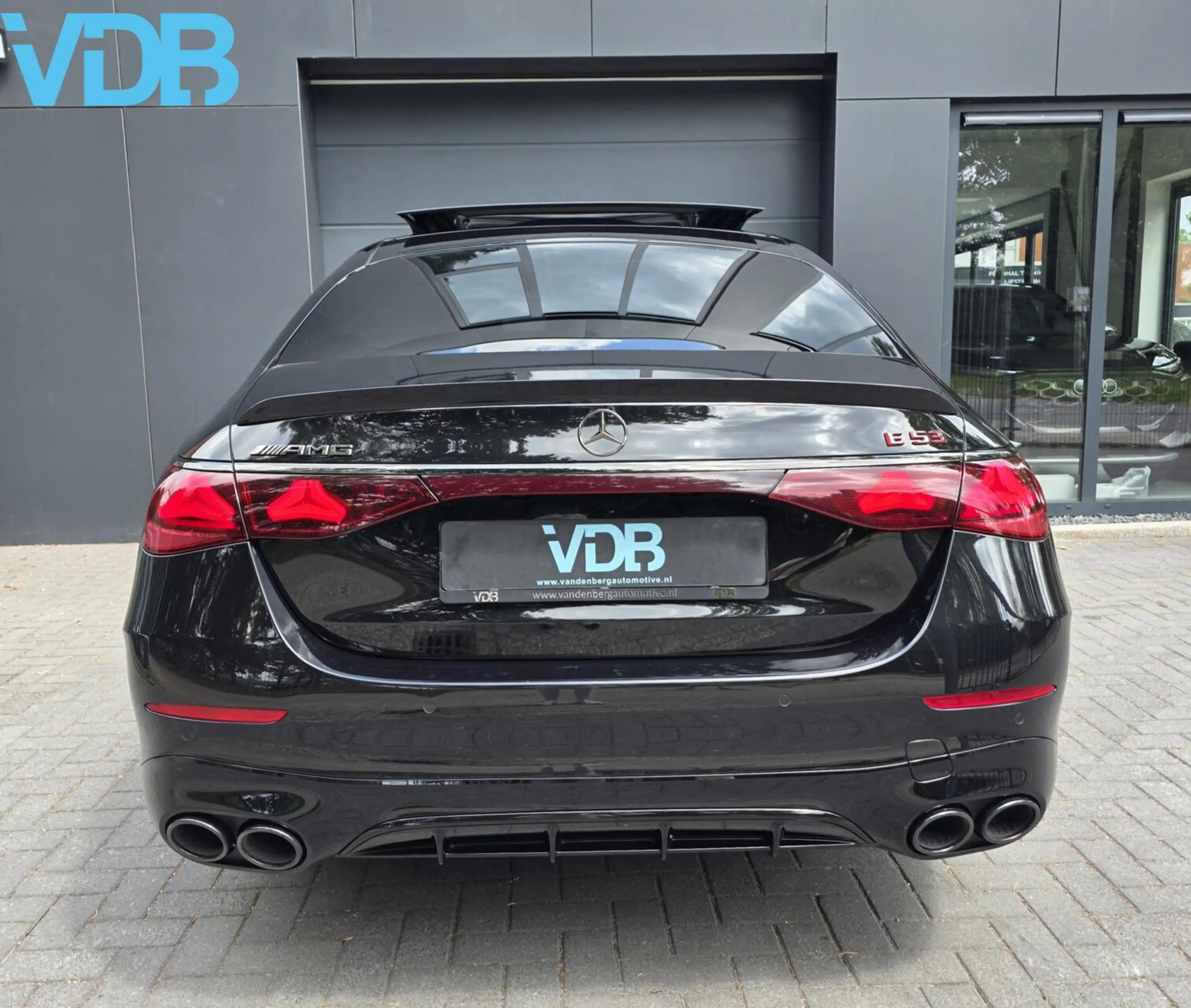 Mercedes-Benz E 53 AMG 4MATIC+ Night PANO SUPERSCREEN BTW — photo 10