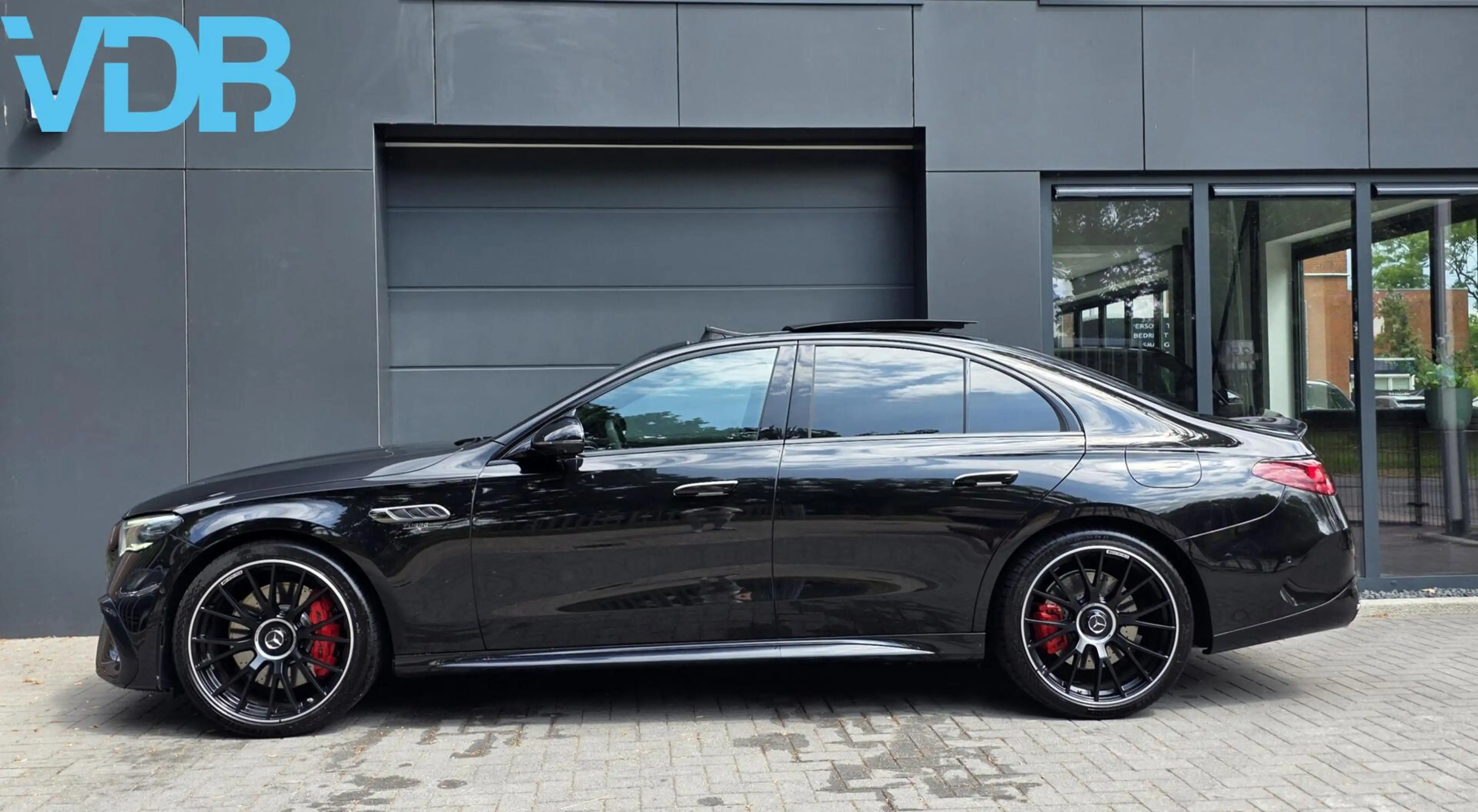 Mercedes-Benz E 53 AMG 4MATIC+ Night PANO SUPERSCREEN BTW — photo 6