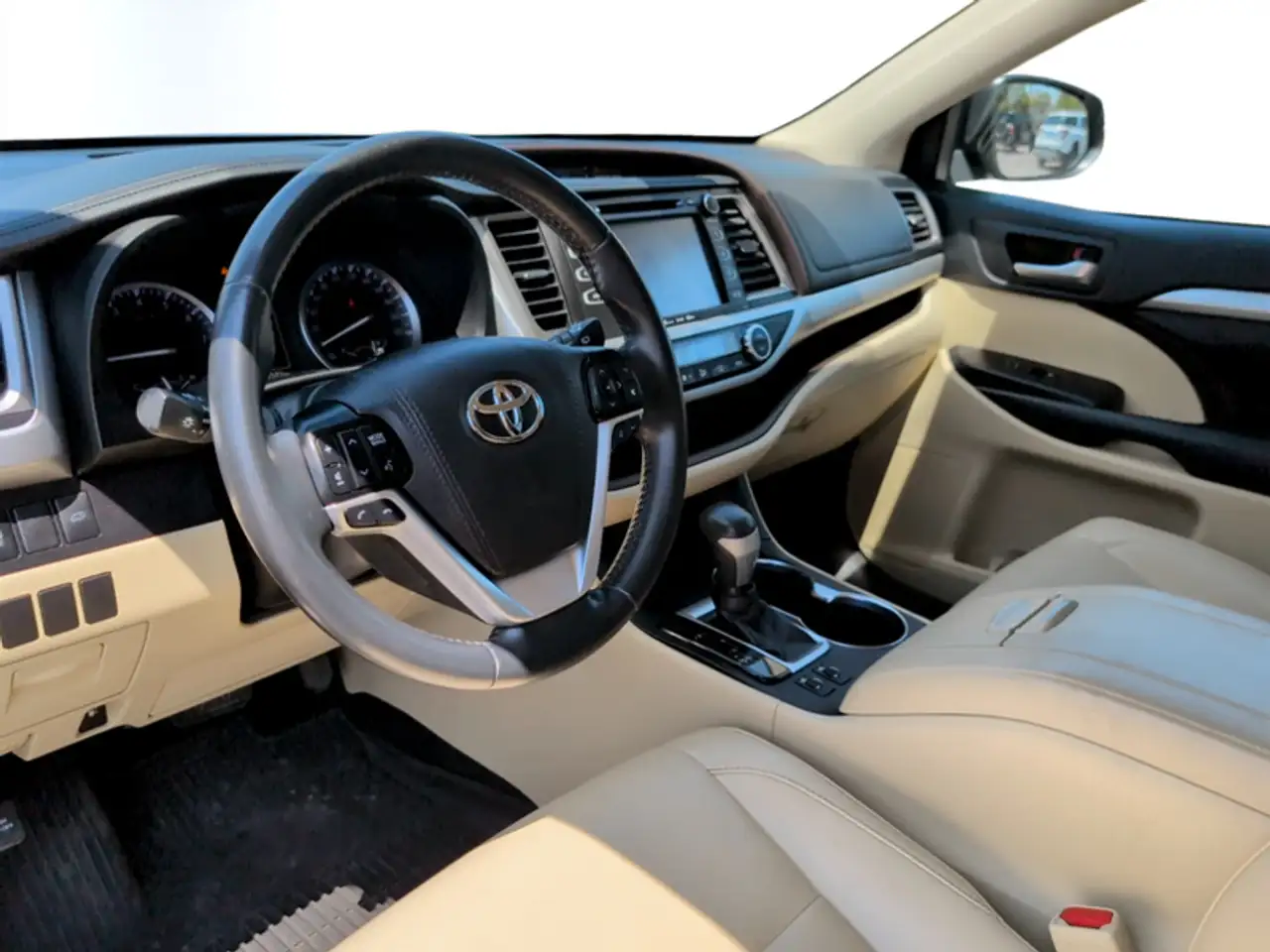 Toyota Highlander снимка Toyota Highlander