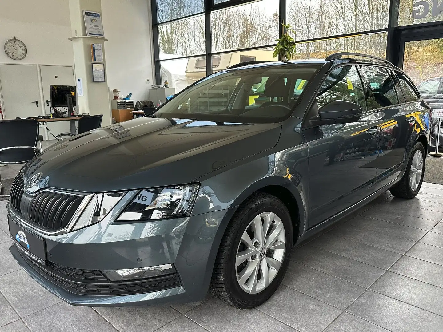 Skoda Octavia *NAVI*bis zu 10 Jahre MPR-Garantie Grau - 1