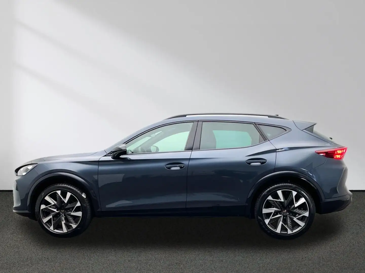 CUPRA Formentor 1.5 eTSI 7-Gang-DSG Kamera Matrix Albastru - 2