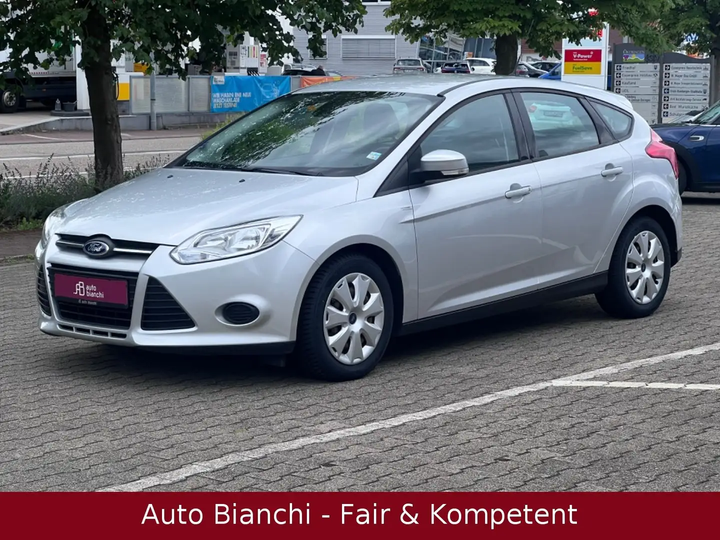 Ford Focus 1.6 Ti-VCT Lim *Autm *PDC *Navi *Bluetooth Silber - 1