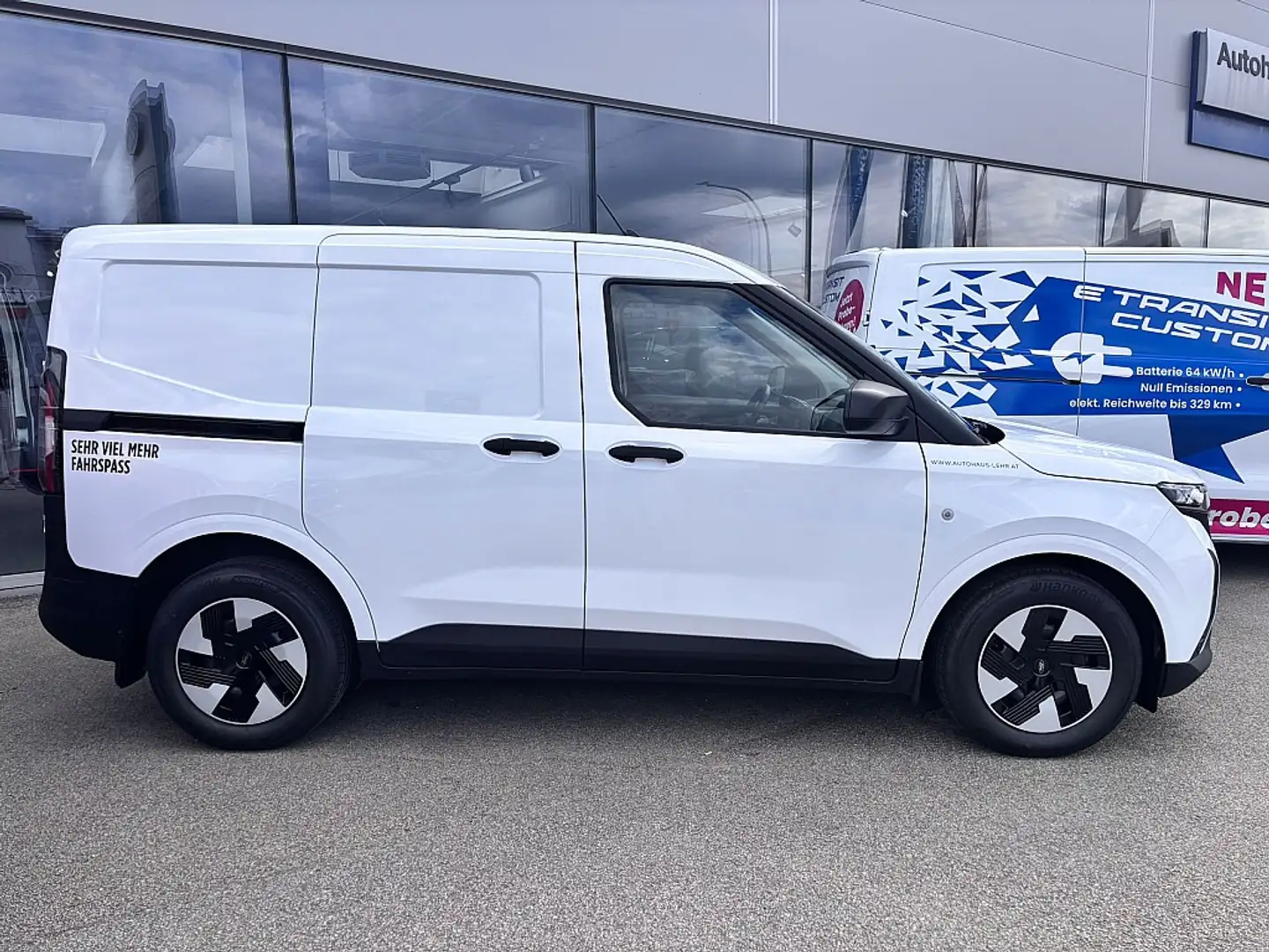 Ford Transit Courier Transit Courier Elektro Kastenwagen Trend136PS ... Bílá - 2