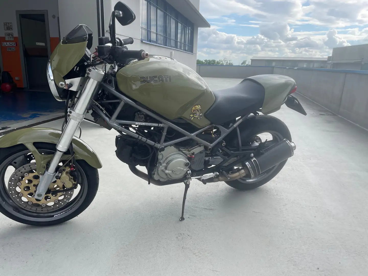 Ducati Monster 600 Groen - 2