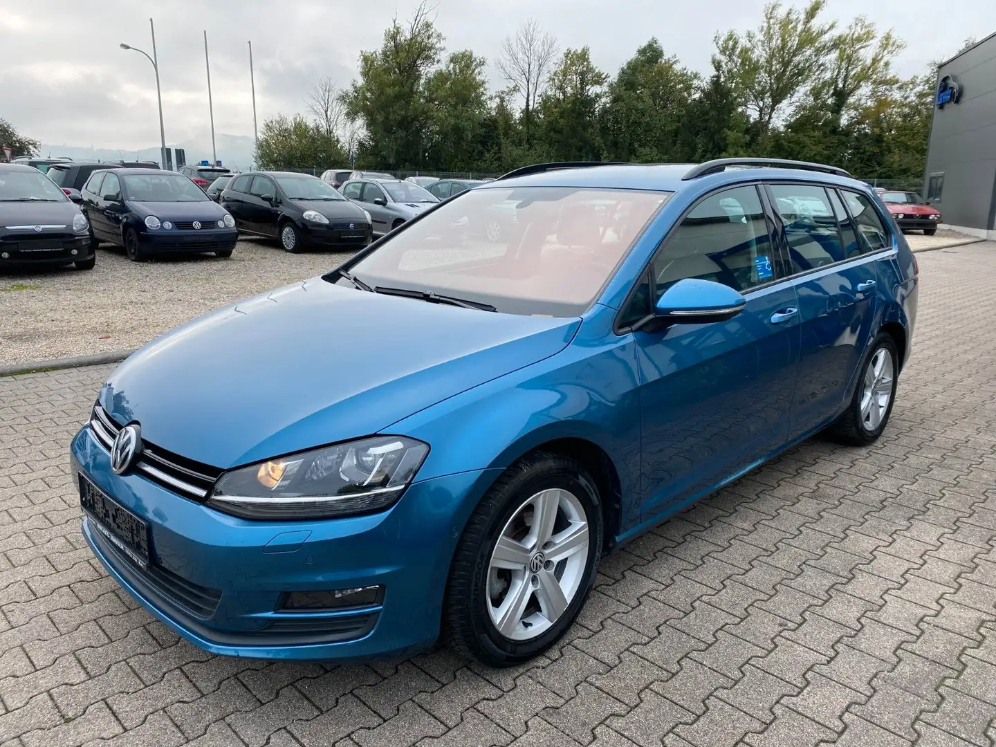 Volkswagen Golf VII Variant Comfortline Behindertengerecht Blau - 1