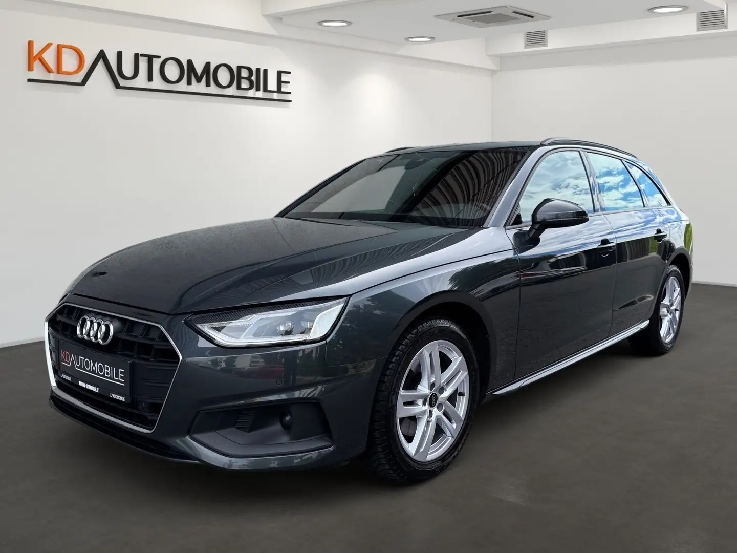 Audi A4 Avant 30 TDI S-tronic Grau - 1