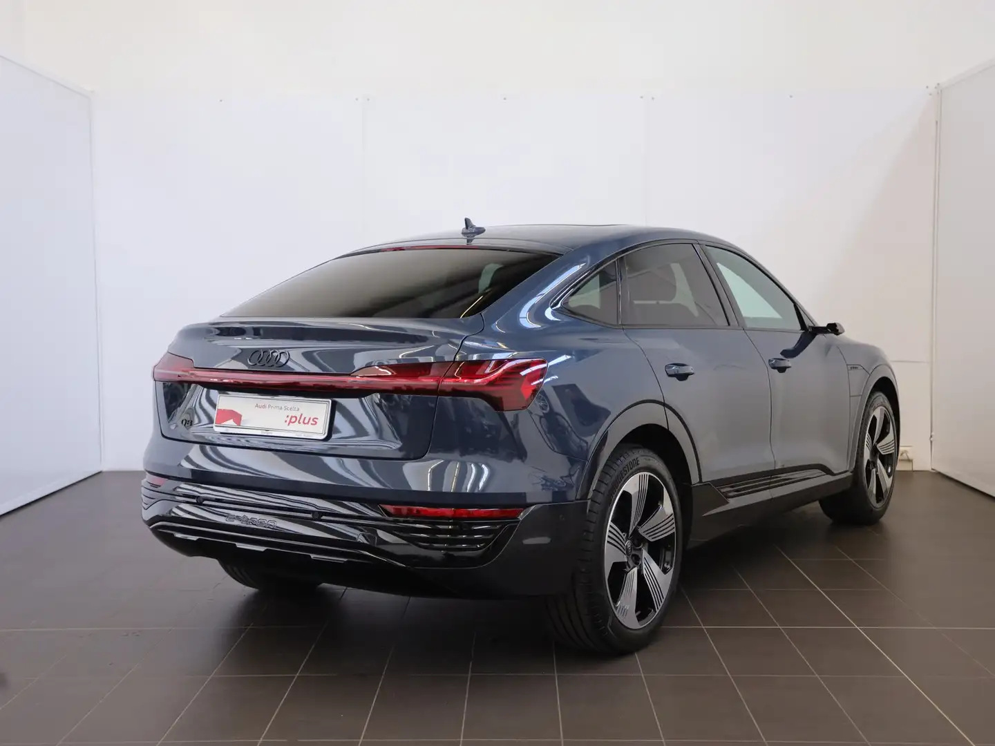 Audi Q8 e-tron sportback e-tron 50 business advanced quattro Azul - 2