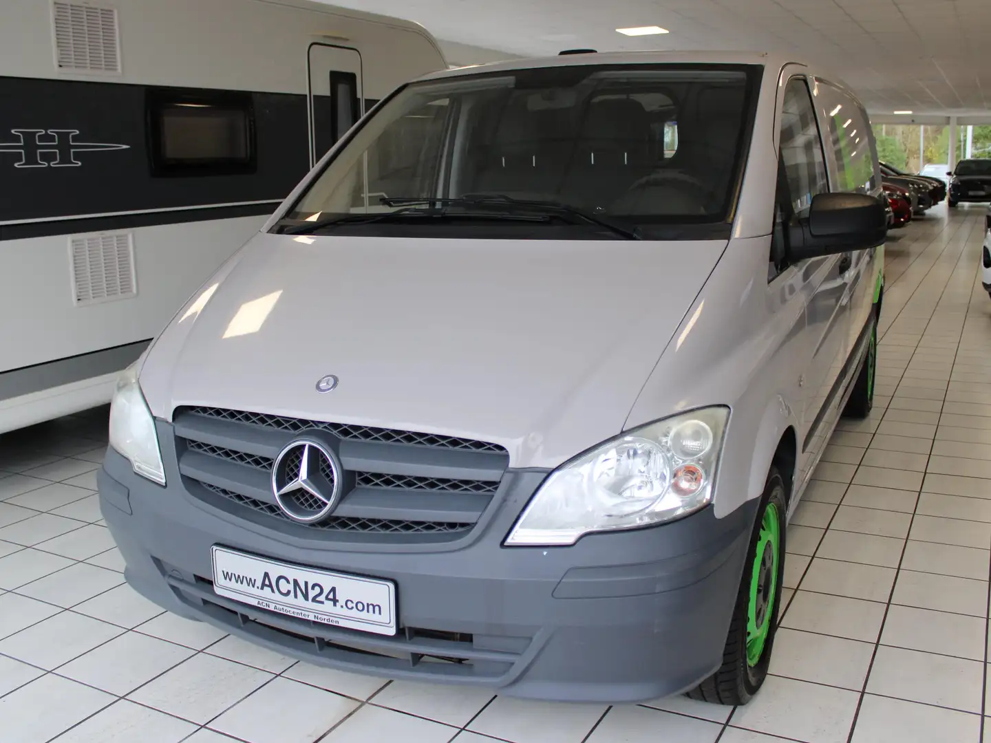 Mercedes-Benz Vito 116 CDI lang Grau - 1