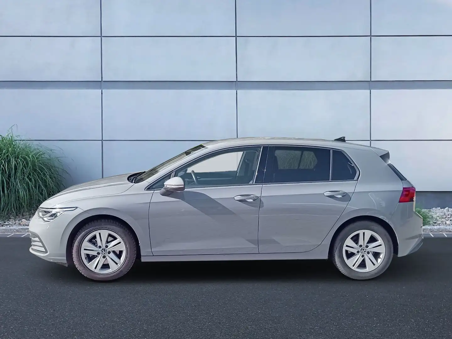 Volkswagen Golf Life 1.5 TSI, NaviPro, ACC, SHZ Grau - 2