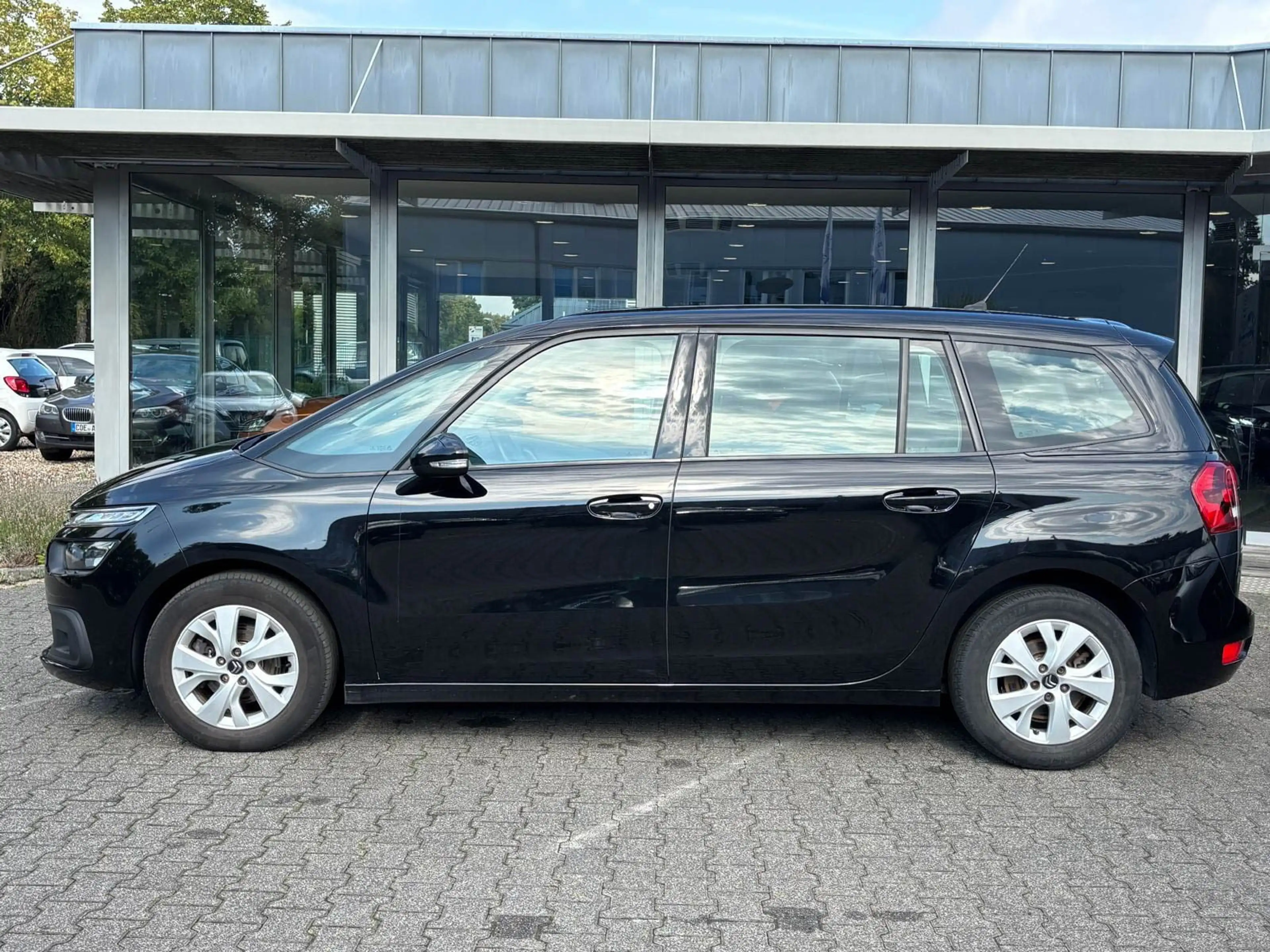 Citroen Grand C4 SpaceTourer 7 Sitzer PDC Carplay SHZ DAB — photo 4