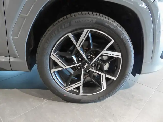 Hyundai Tucson view 3