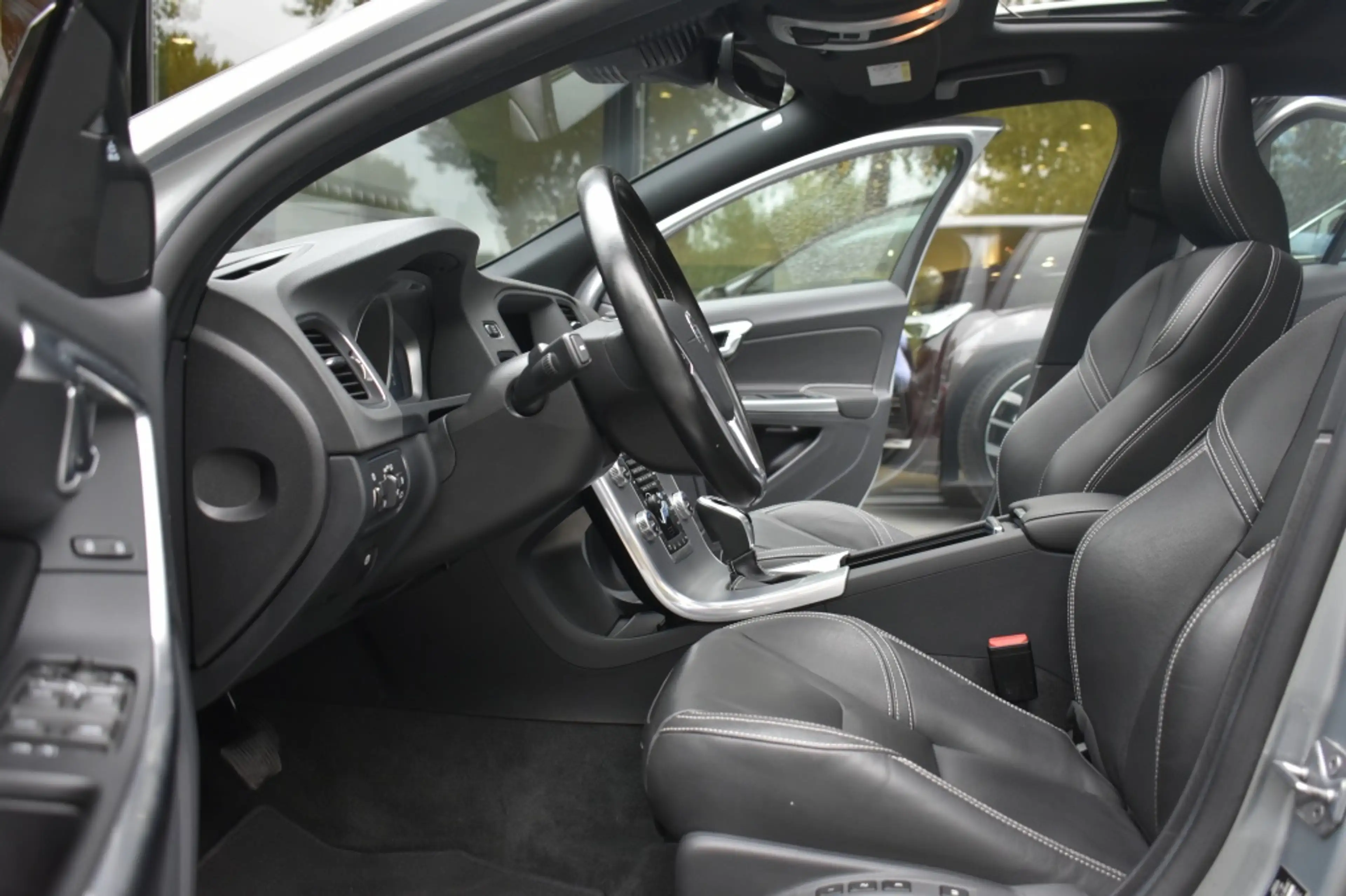 Volvo V60 T3 152pk Aut. Polar+ Dynamic | Camera | Keyless | — photo 13