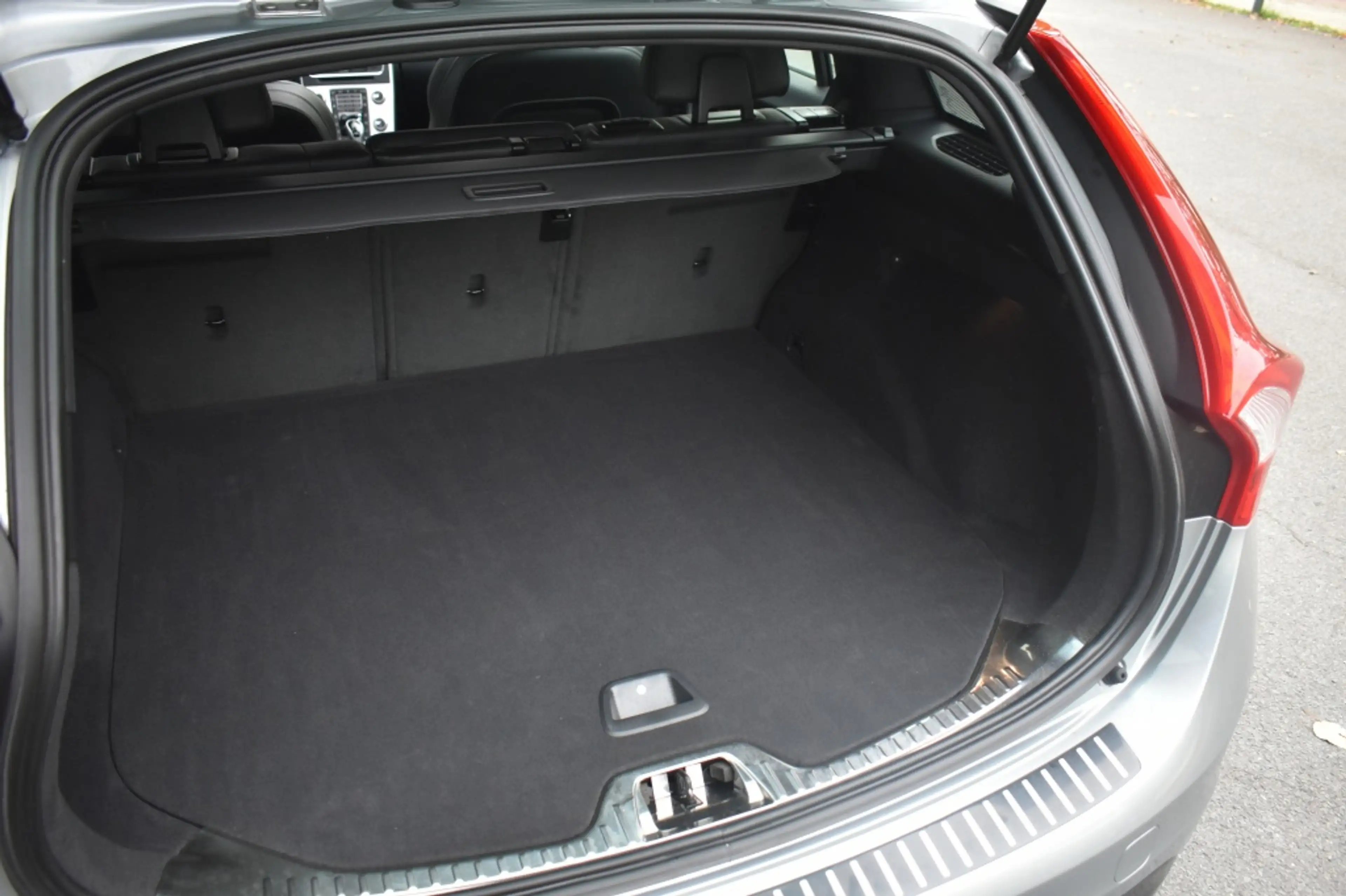 Volvo V60 T3 152pk Aut. Polar+ Dynamic | Camera | Keyless | — photo 33