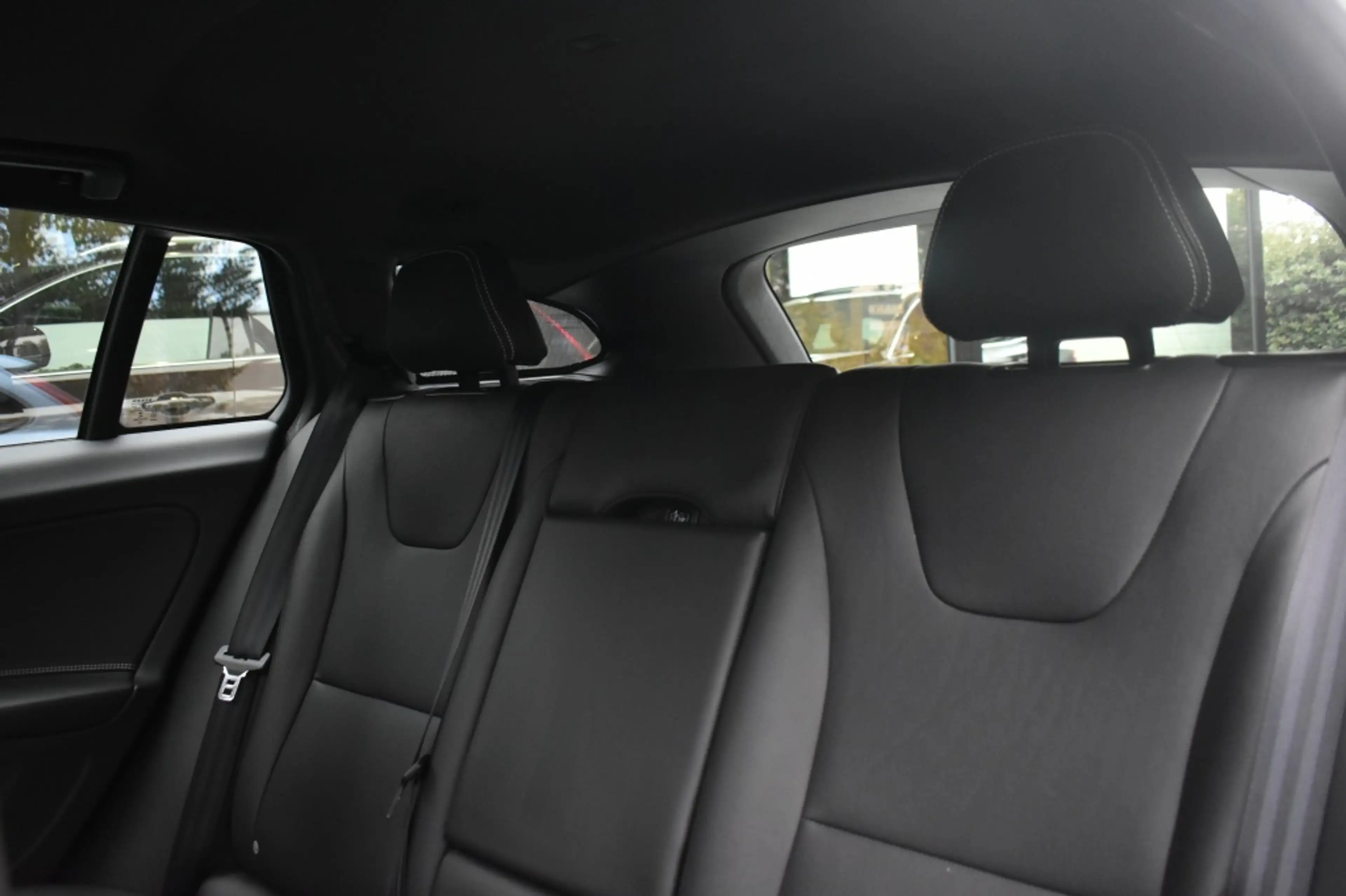 Volvo V60 T3 152pk Aut. Polar+ Dynamic | Camera | Keyless | — photo 15