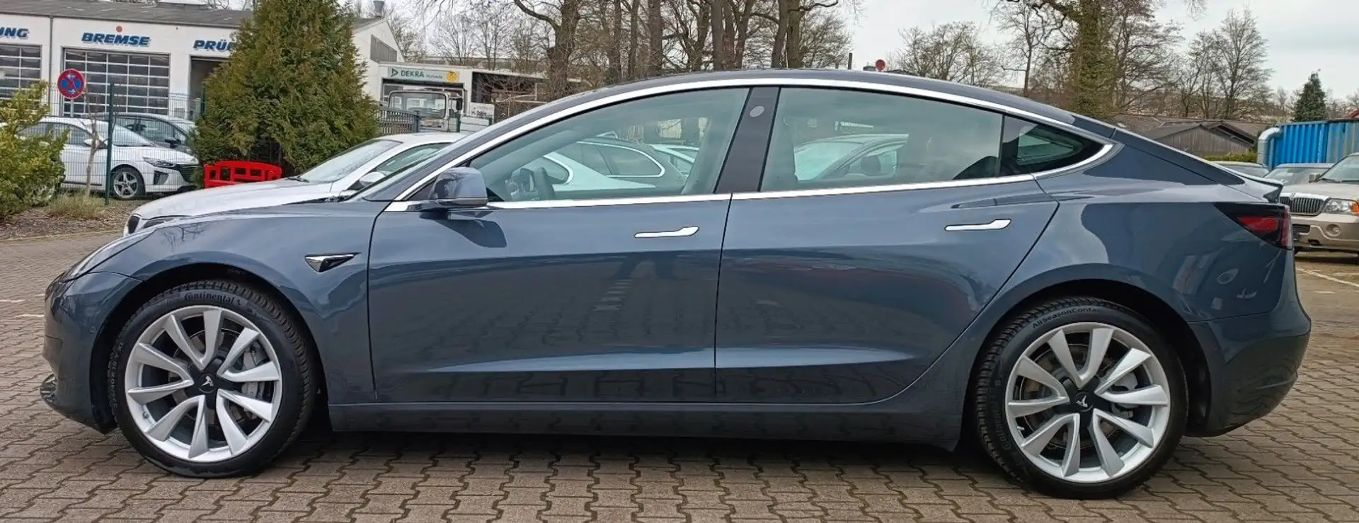 Tesla Model 3 Standard-Reichweite Plus Gris - 2