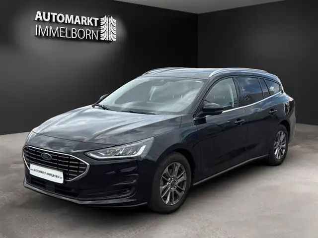 Ford Focus view 4