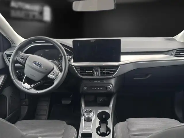 Ford Focus view 14