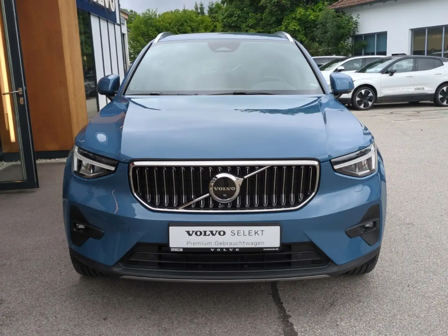 Volvo XC40 Plus Bright AWD B4 EU6d StandHZG Digitales Cockpit Blue - 2