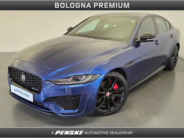 Jaguar XE XE 2.0d i4 mhev R-Dynamic Black awd 204cv auto