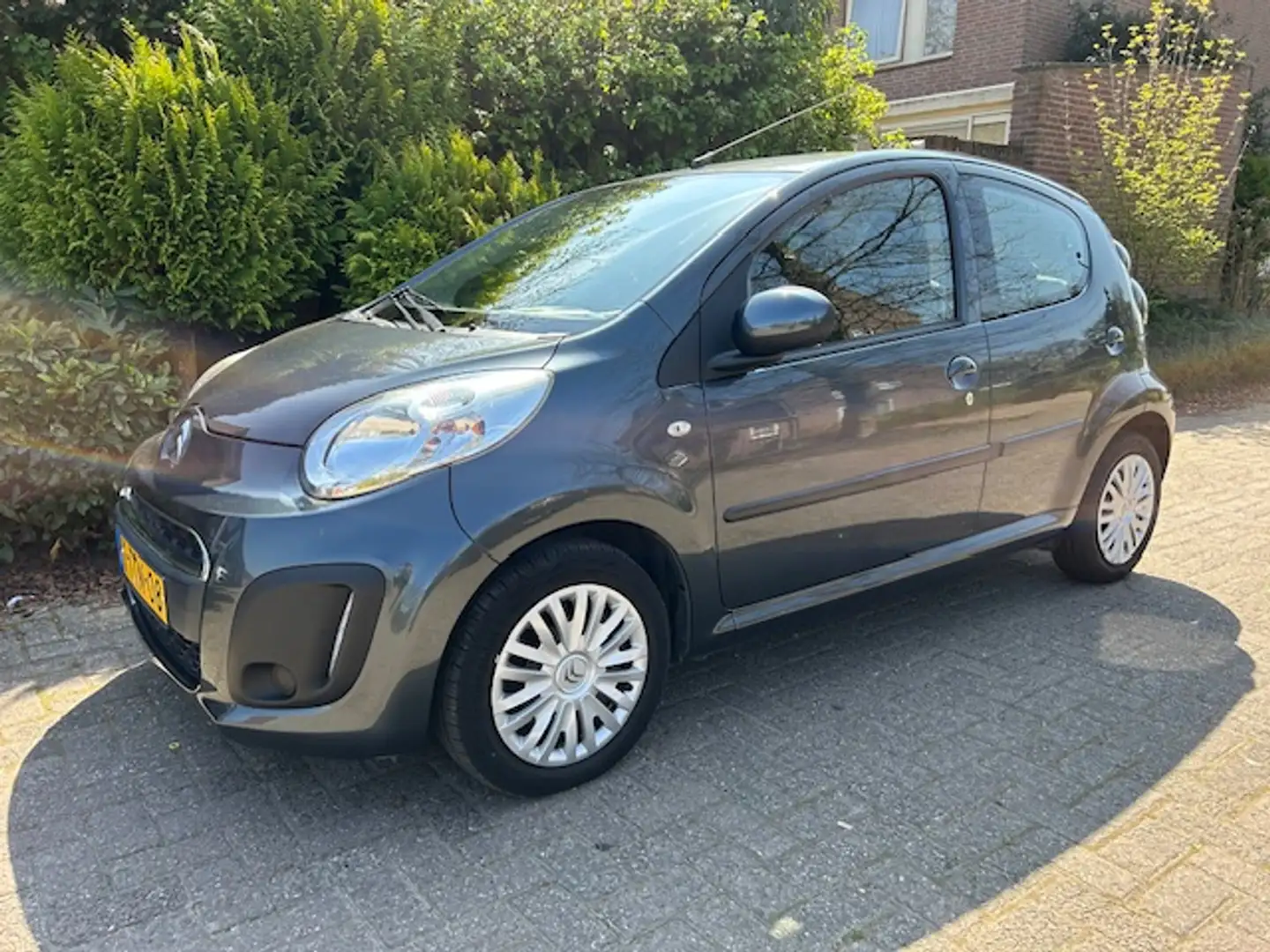 Citroen C1 1.0 Collection airco/ Orig NL auto/ 5 Drs/ met NAP Grijs - 2