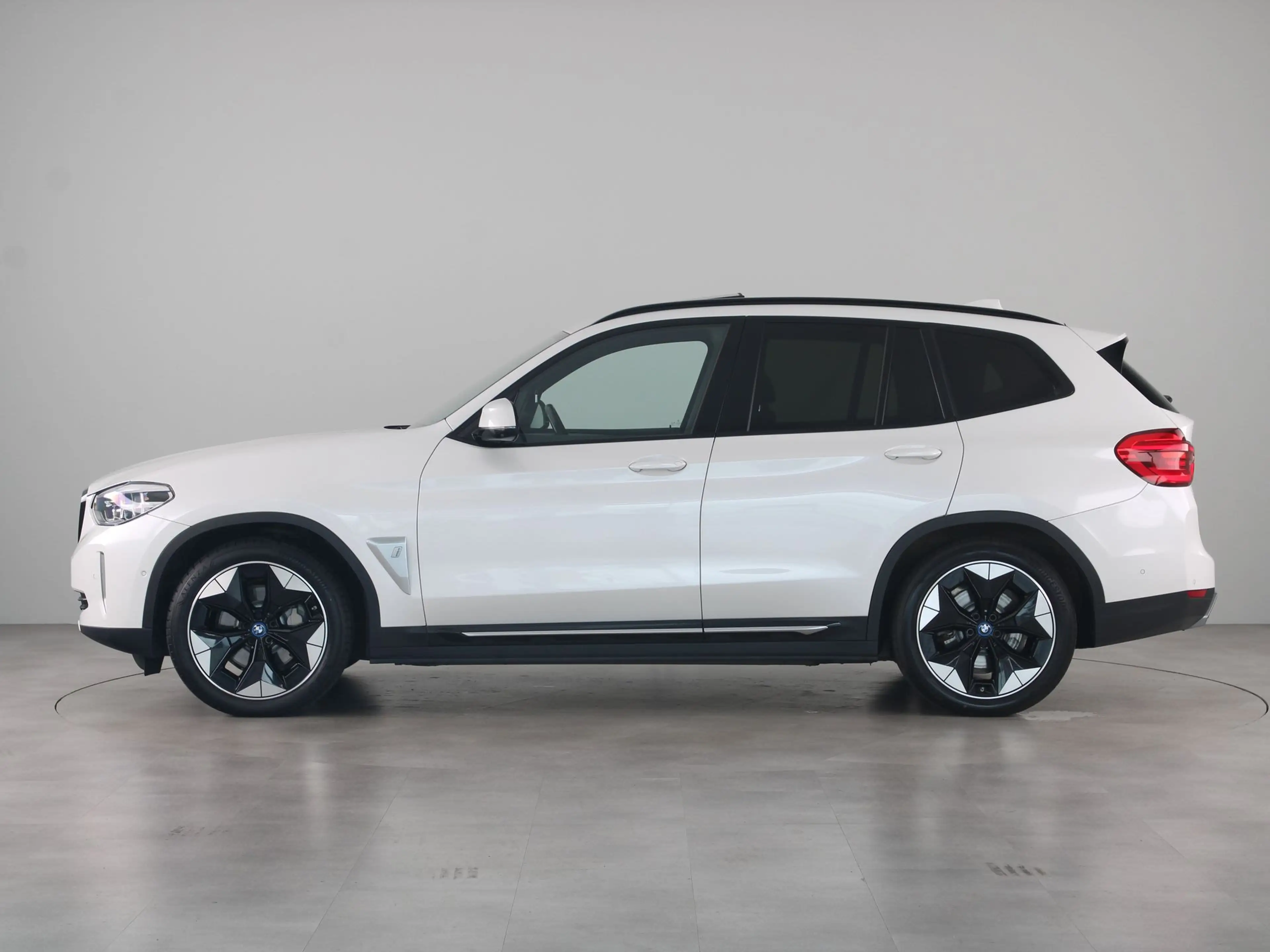 BMW iX3 High Executive 80 kWh Accu conditie 98% — photo 13