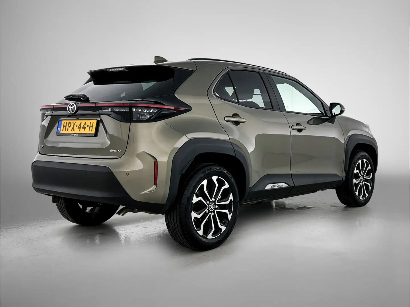 Toyota Yaris Cross 1.5 Hybrid Dynamic | Comfort Pack | L Vert - 2