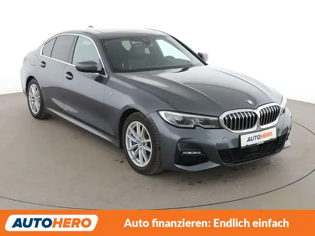 BMW 3 Series view 8
