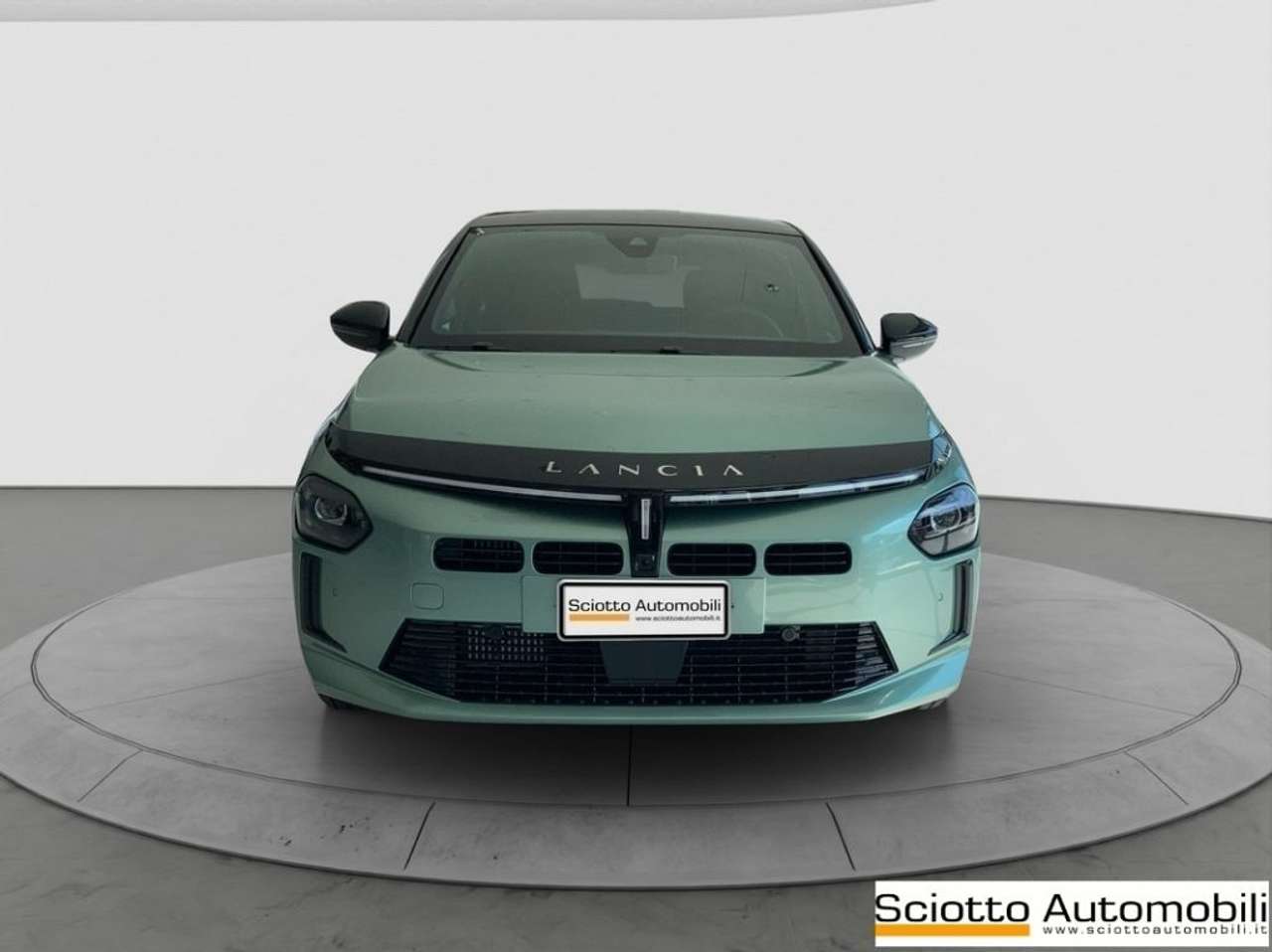 Lancia Ypsilon Hybrid e-DCT