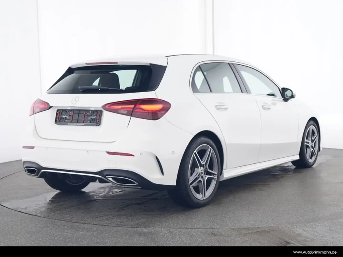 Mercedes-Benz A 180 A 180 AMG-LINE+/LED/KAMERA/WINTER/AMBIENTE SHZ Weiß - 2