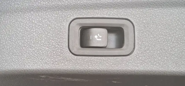 Mercedes-Benz Gle Class view 11