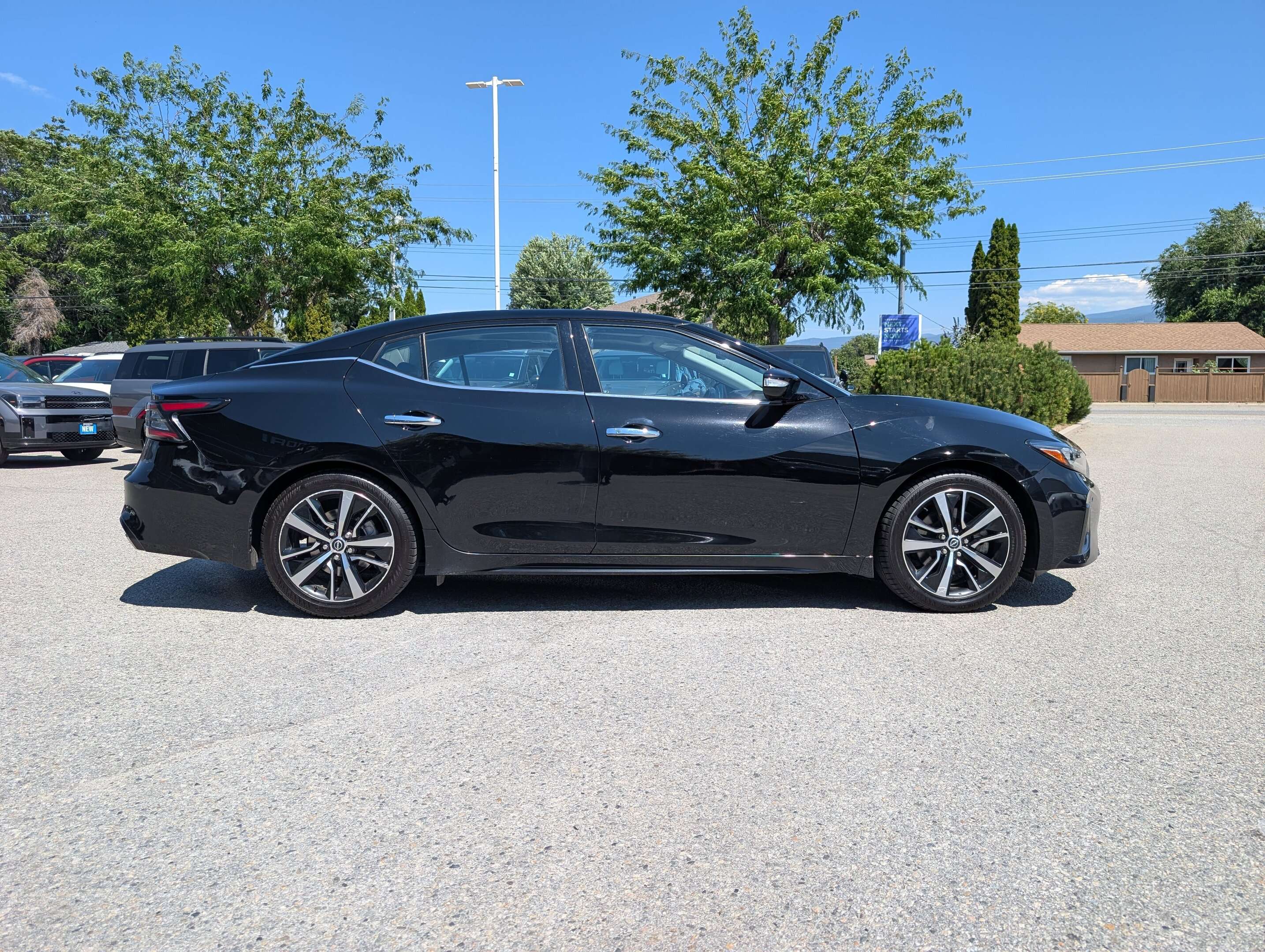 2023 Nissan Maxima SL| 300 HP V6 | LEATHER | DUAL-PANEL PANORAMIC SUN — photo 1