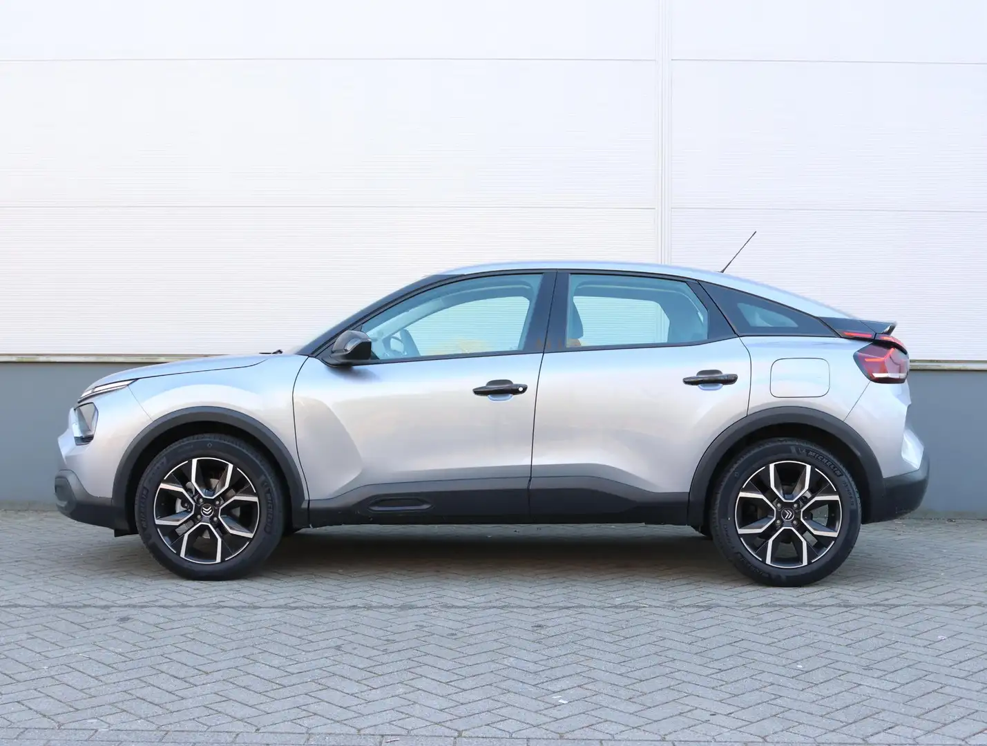 Citroen C4 1.2 100pk Live | Apple Carplay / Android Auto | Li Grijs - 2