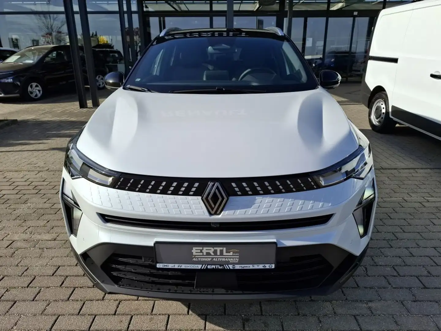 Renault Captur Techno Mild Hybrid 140 Schwarz - 2