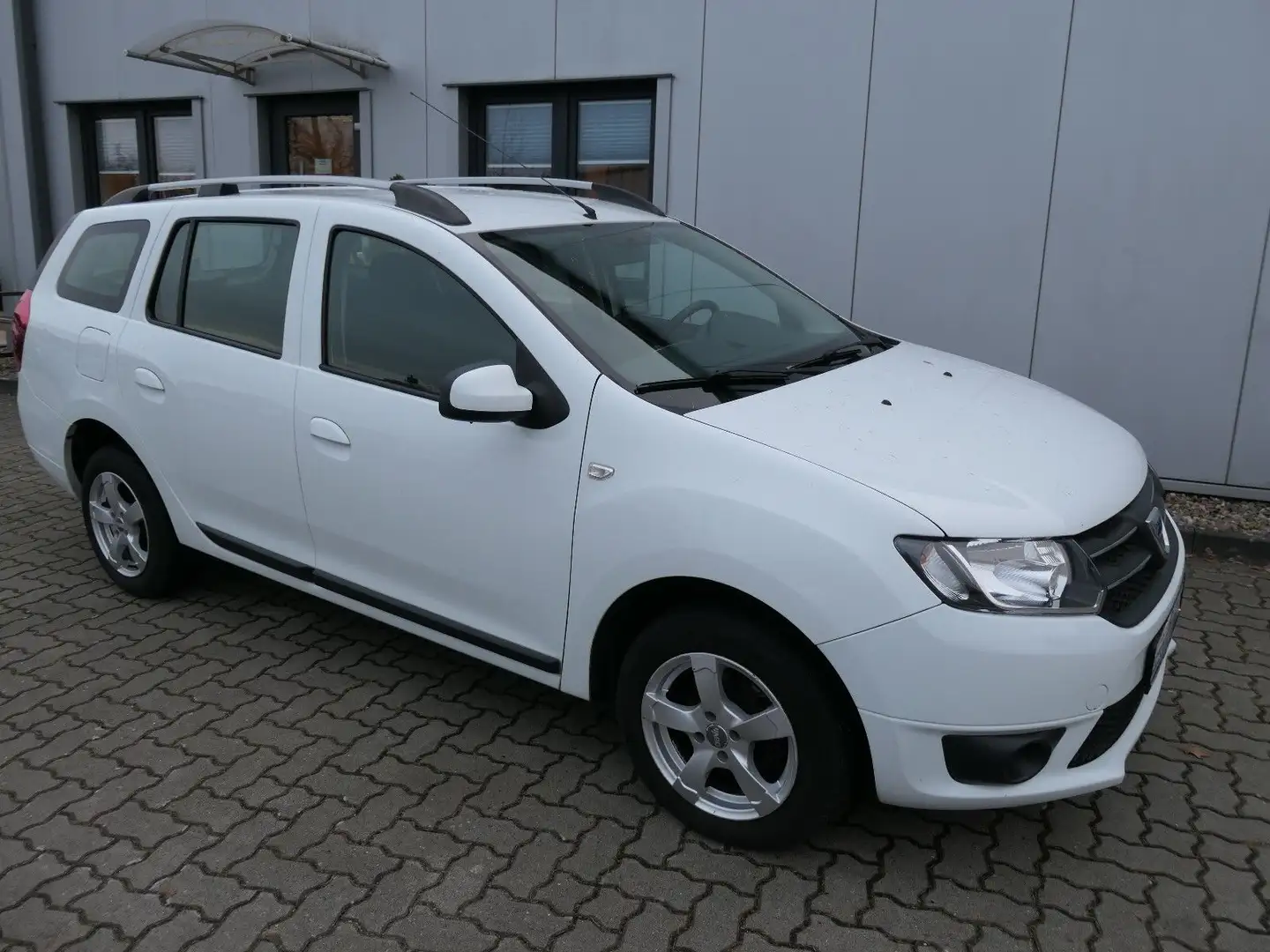 Dacia Logan MCV II Kombi Laureate // LPG, Klima, Temp, Blanc - 2