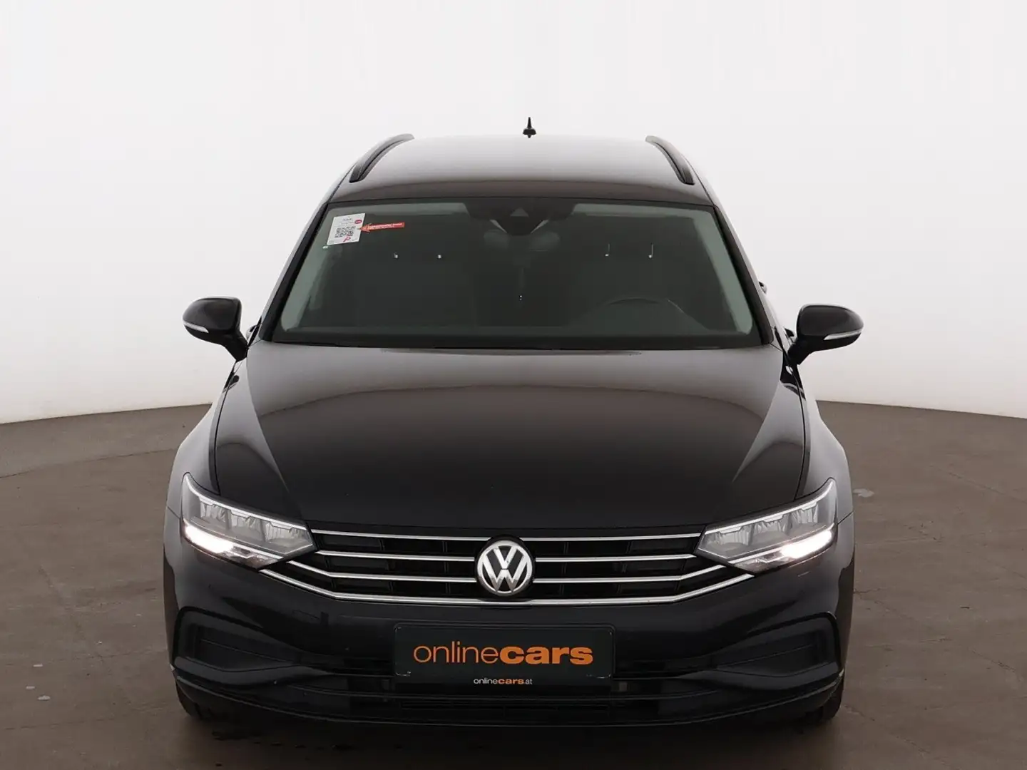 Volkswagen Passat Variant 1.6 TDI Aut LED RADAR NAVI SITZHZG Schwarz - 2