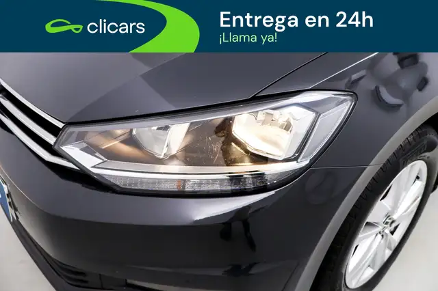 Volkswagen Touran view 10