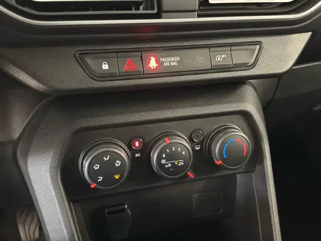 Dacia Sandero view 10