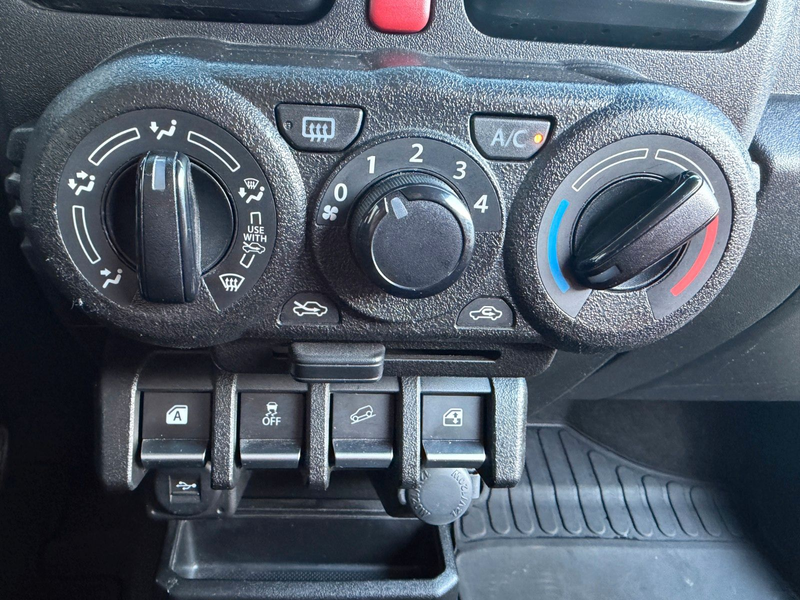 Suzuki Jimny Comfort Rückfahrkamera — photo 11