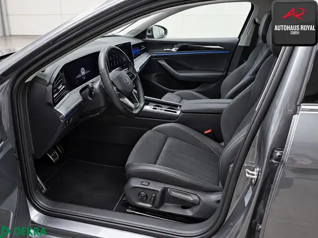 Volkswagen Passat view 2