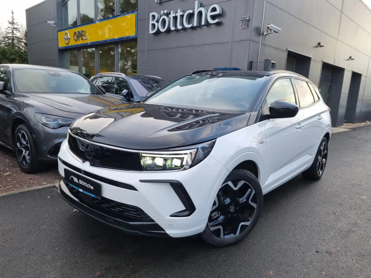 Opel Grandland GSe PHEV 4 LED/Navi/SHZ/PDC/360°Kamera Weiß - 2