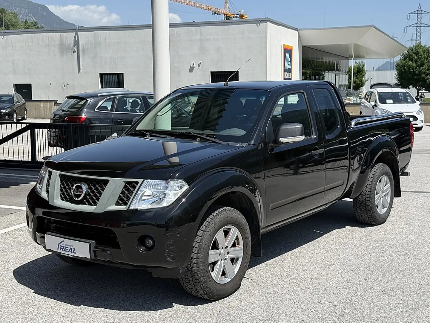 Nissan Navara Navara King Cab Navara XE 2,5 dCi 4x4 Schwarz - 1