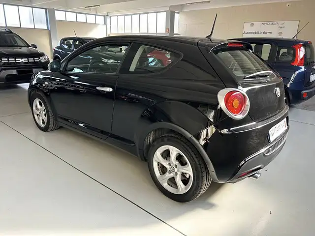 Alfa Romeo Mito view 4