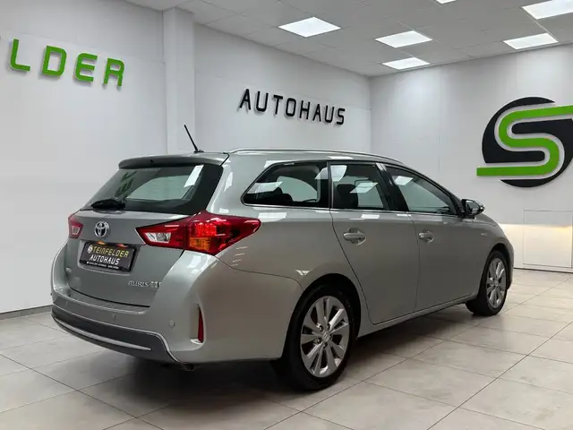 Toyota Auris view 7