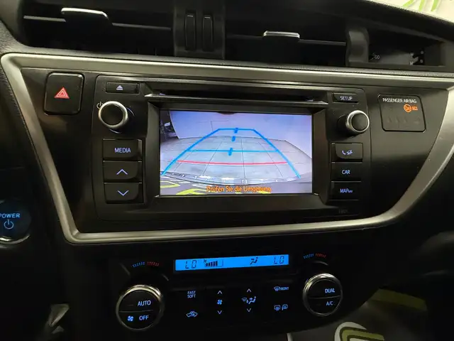Toyota Auris view 15