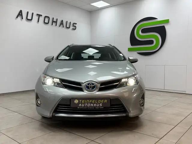 Toyota Auris view 2