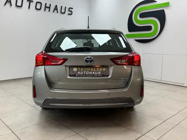 Toyota Auris view 6