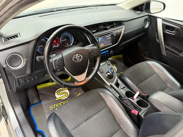 Toyota Auris view 9