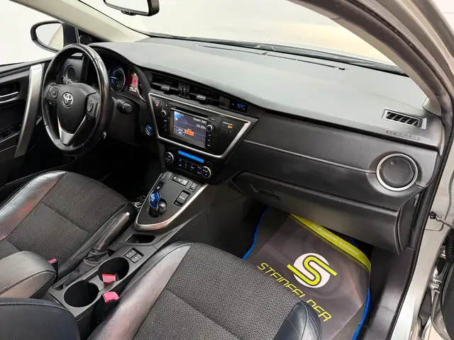 Toyota Auris view 10