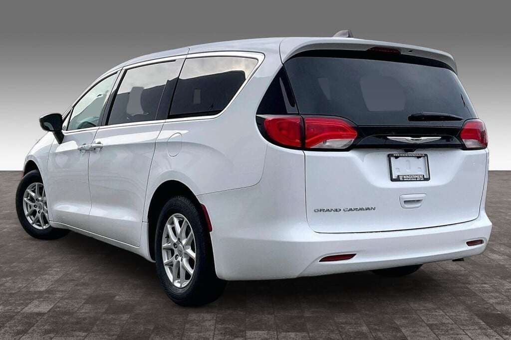 2024 Dodge Grand Caravan Sxt — photo 4